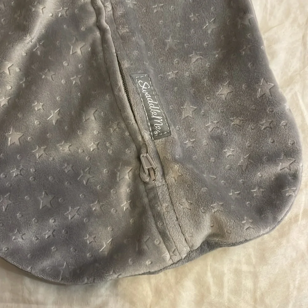SwaddleMe Newborn zipper Swaddle